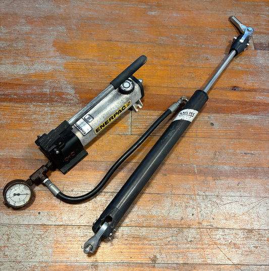 Sailtec Hydraulic Backstay Adjuster with Enerpac P141 Hand Pump