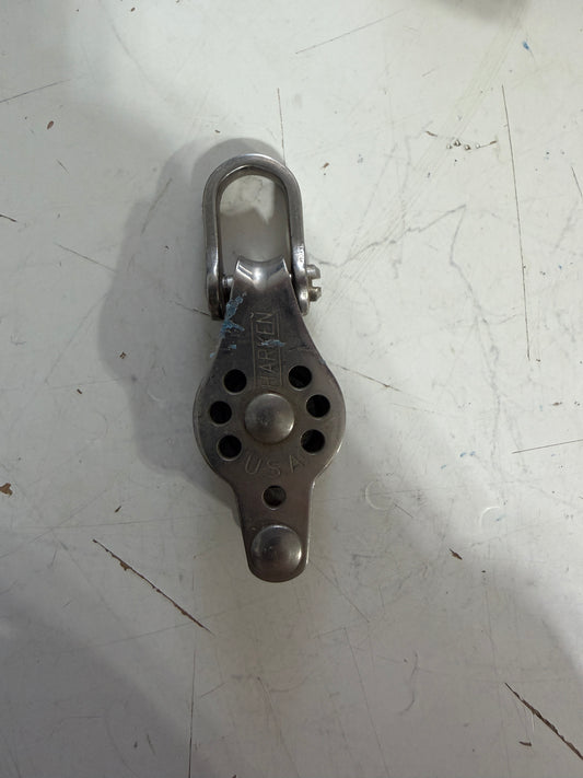 Micro 7/8" Harken Fixed Block With Beckett & Shackle - 1/4" Line