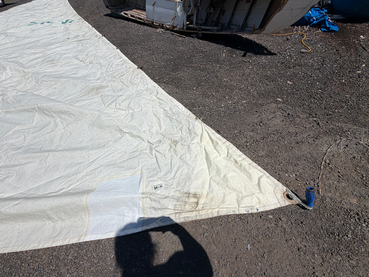 Columbia 43 - Headsail / Genoa - 50'10" x 46'2" x 29'5" - Hank On