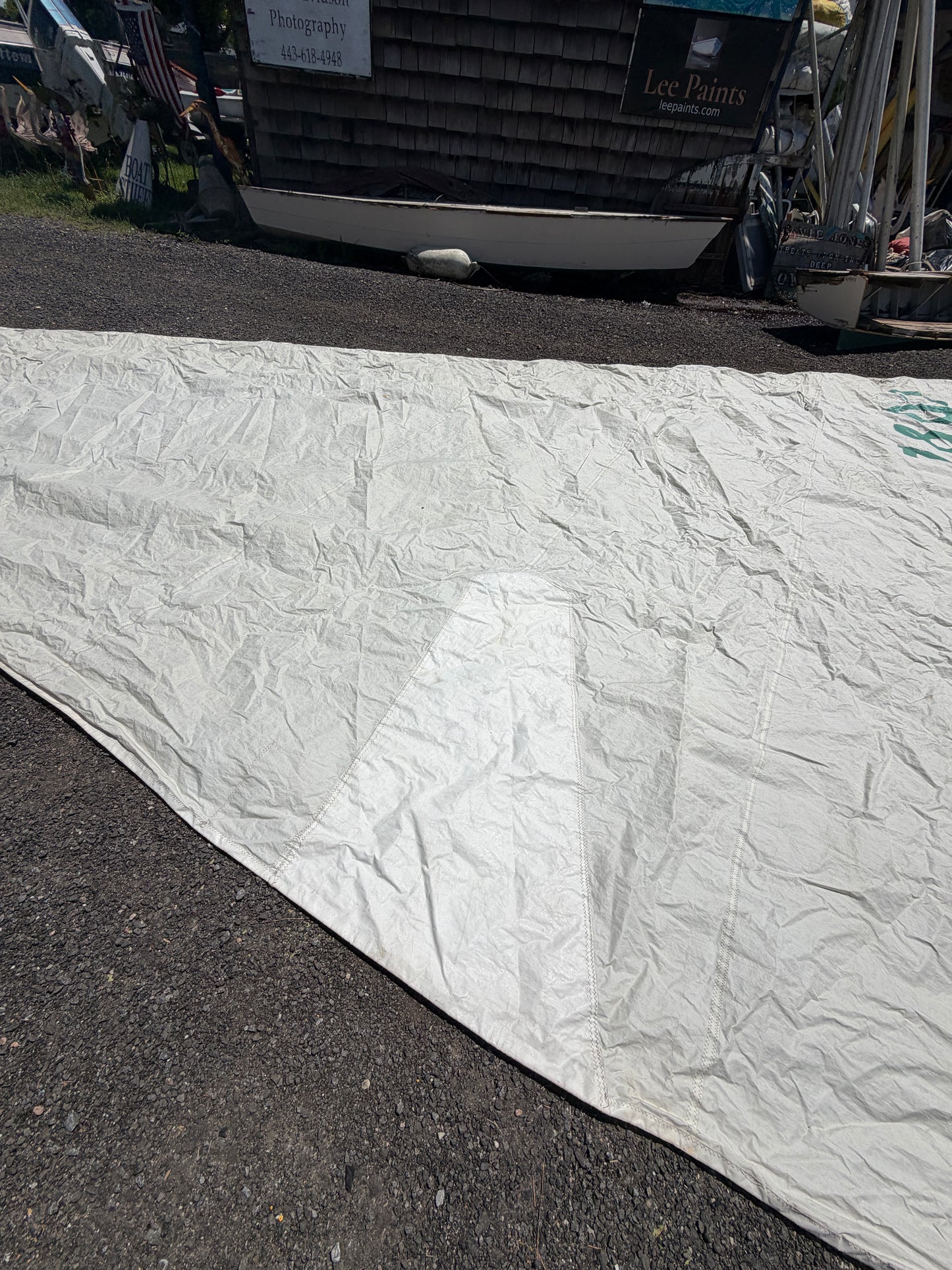 Columbia 43 - Headsail / Genoa - 50'10" x 46'2" x 29'5" - Hank On