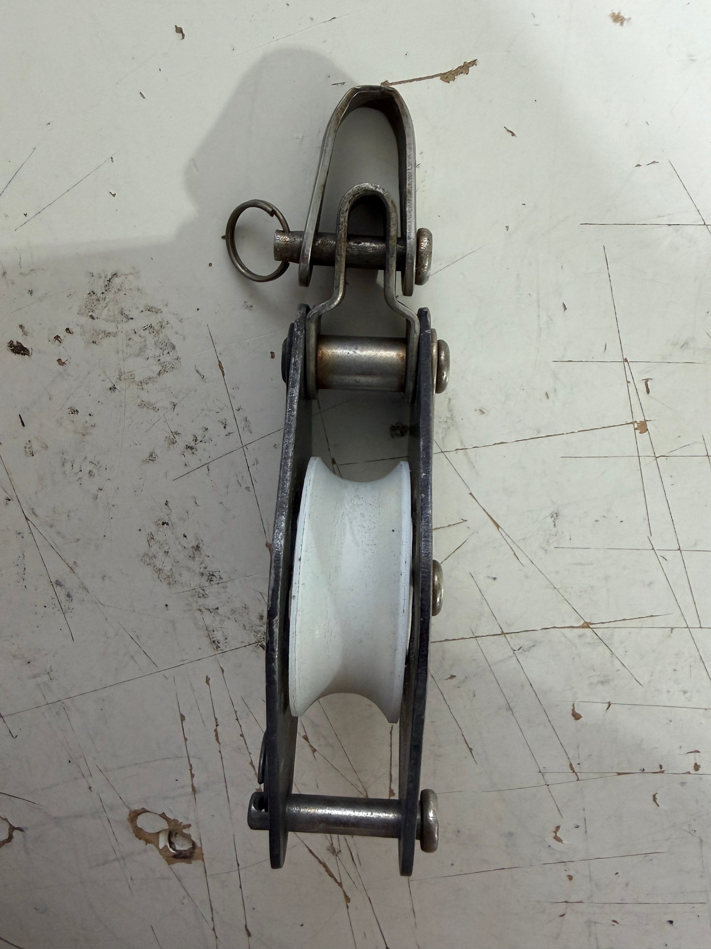 Schaefer 1 1/2" Sheave Single Block With Beckett & Shackle - Ball Bearing - 3/8" Line