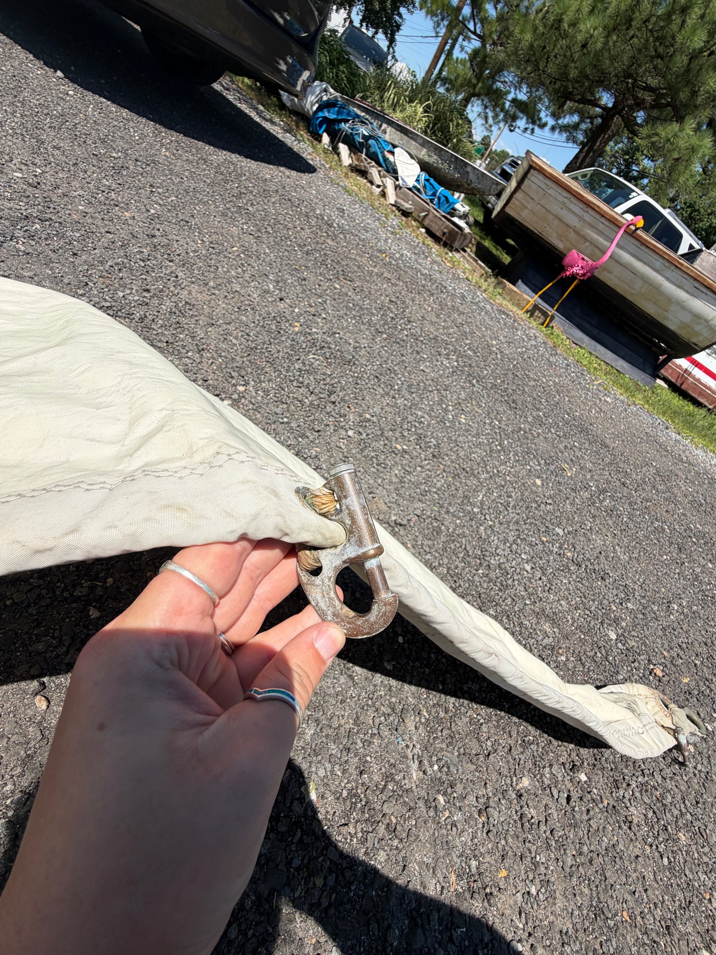 Columbia 43 - Headsail / Genoa - 50'10" x 46'2" x 29'5" - Hank On