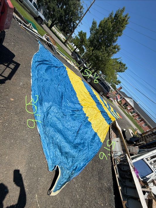 Columbia 43 Symmetrical Spinnaker 51'6" x 51'6" x 30'6"