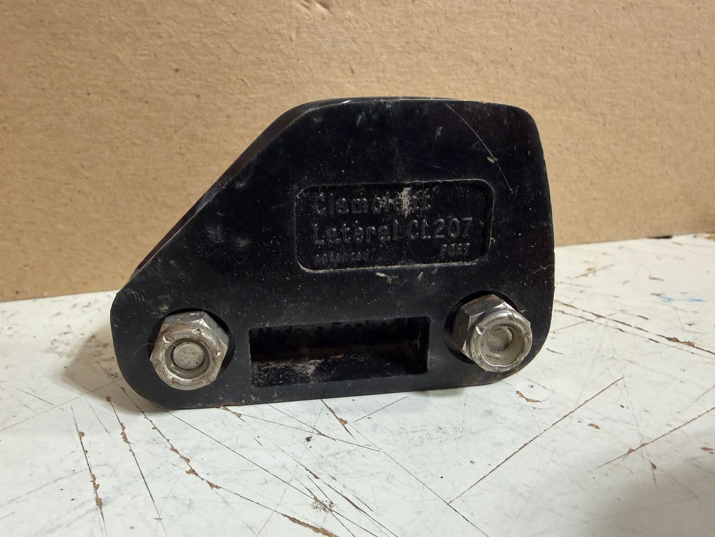 ClamCleat Lateral CL207