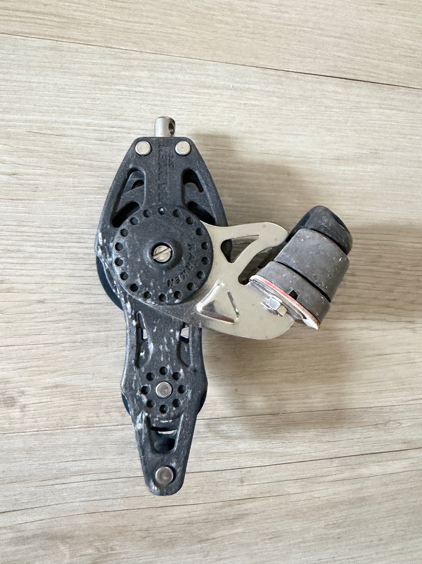 Harken 57C Fiddle Block With Cam Cleat & Becket- 7/16" Line
