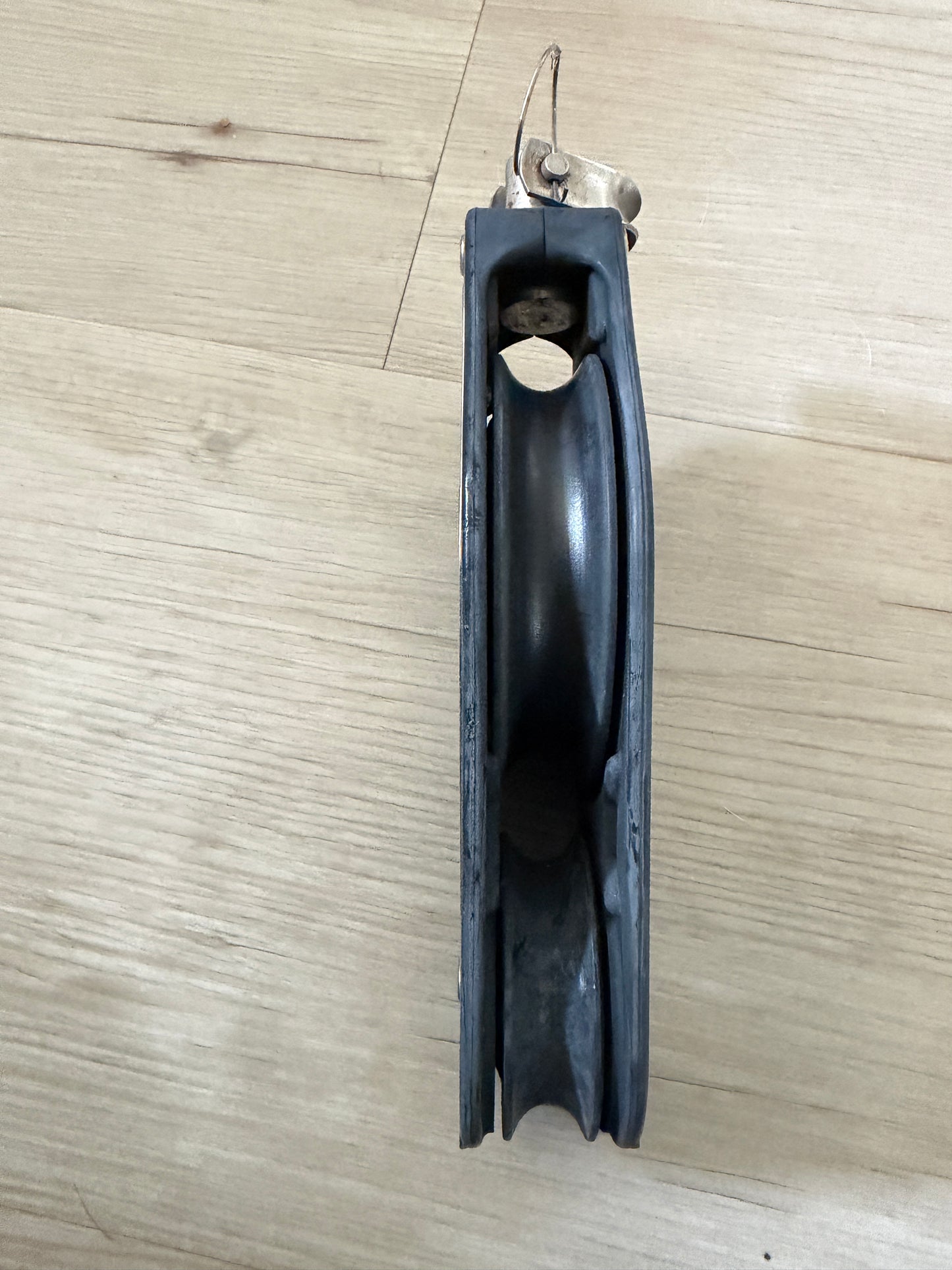 Harken Swivel Fiddle With Shackle- 3/8” Line