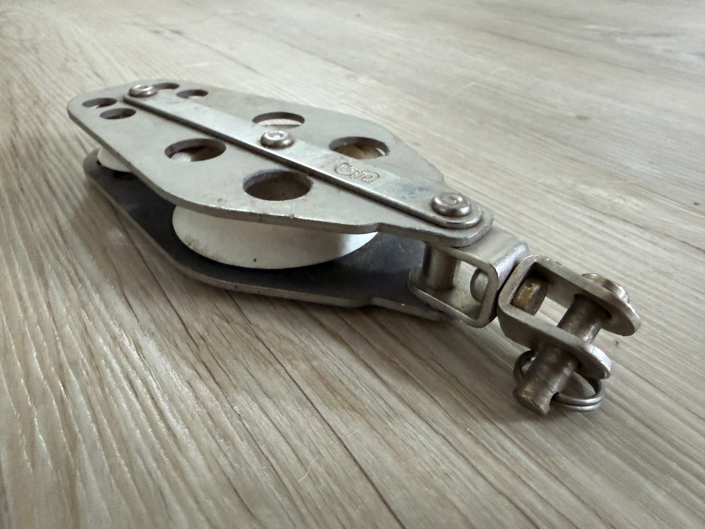 Schaefer Fiddle Block - 2 1/4" & 1 1/2" Sheaves - 1/4" Line