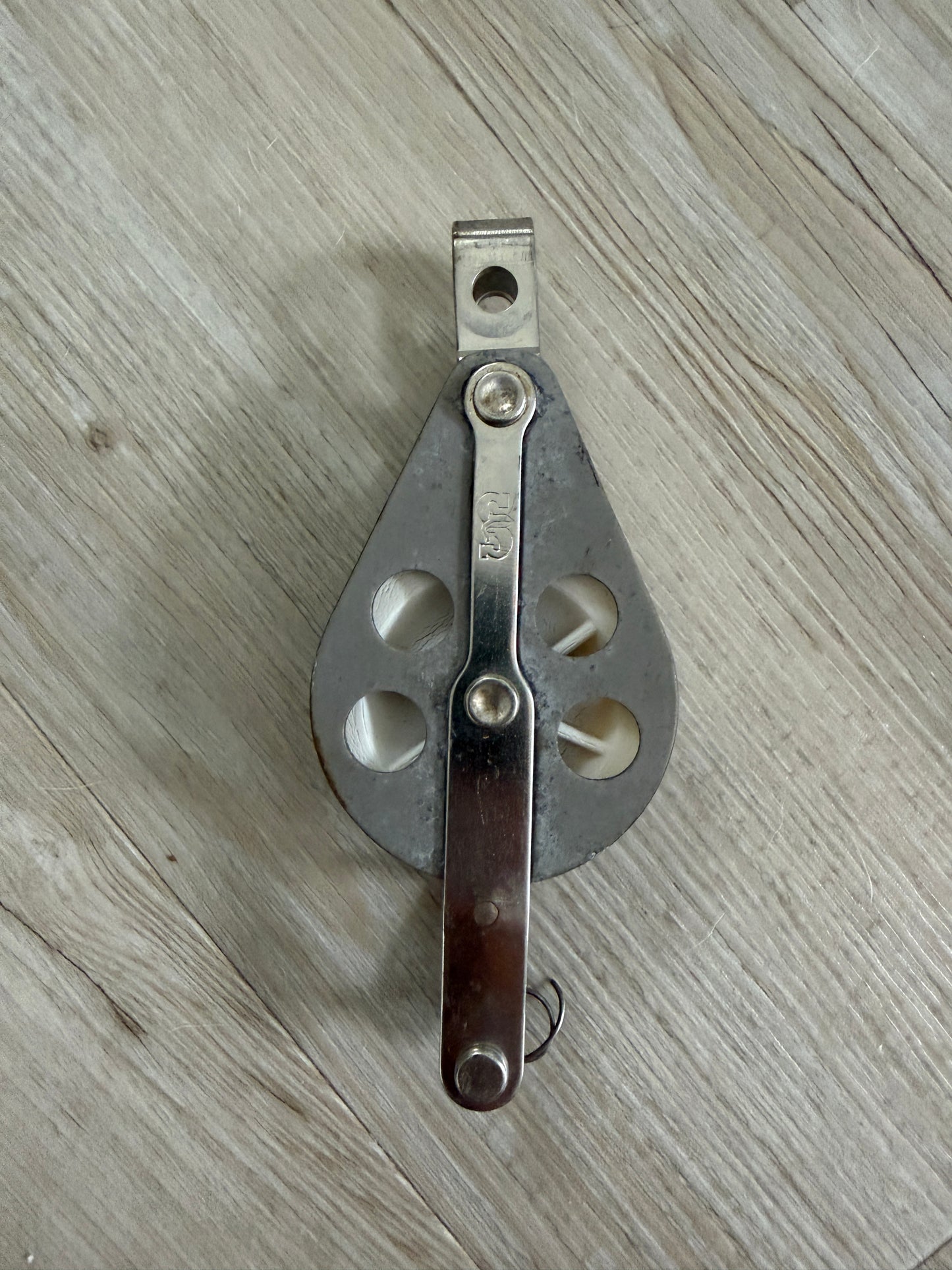 Schaefer 2" Sheave Fixed Single Block With Becket - 3/8" Line