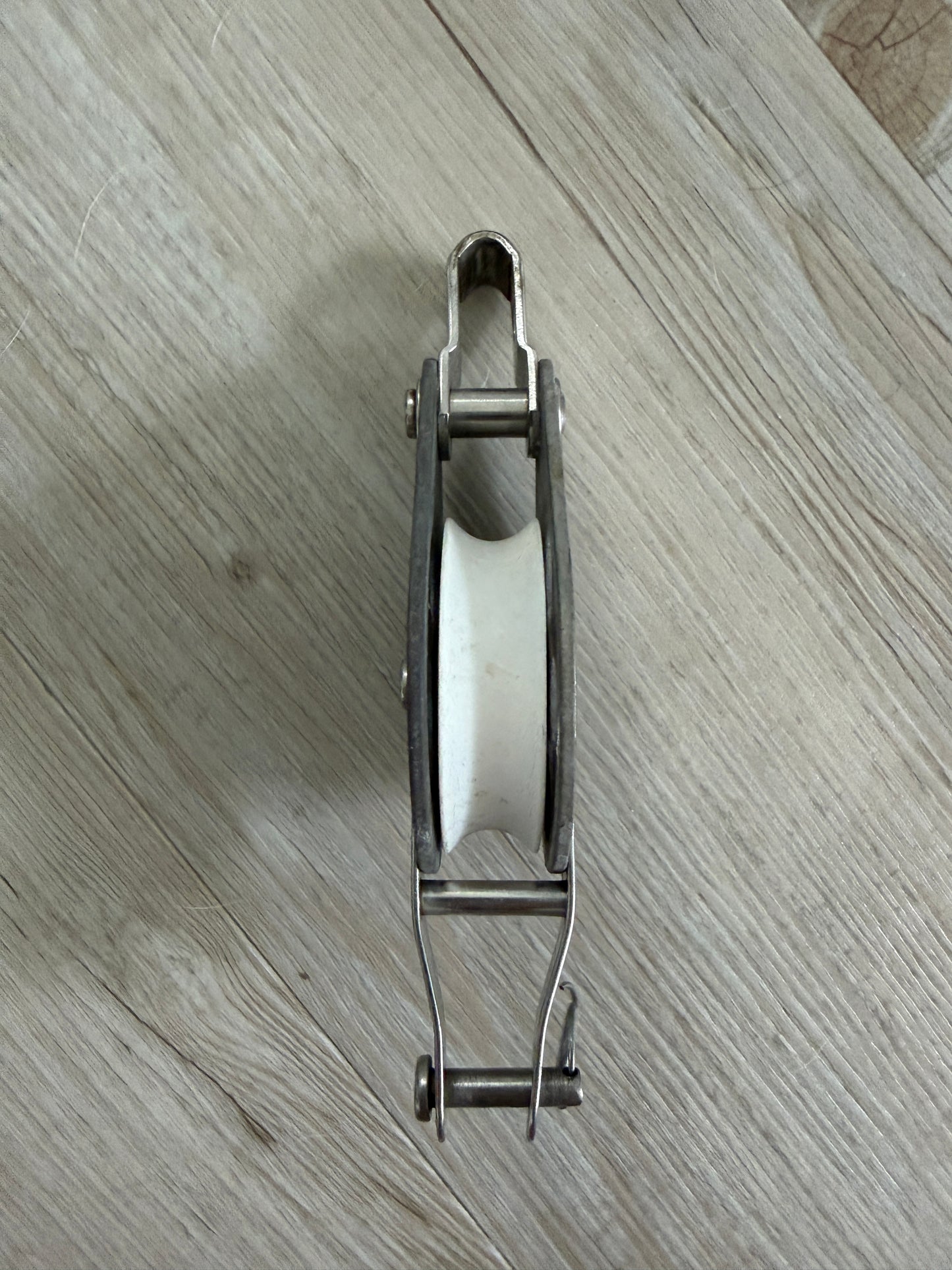 Schaefer 2" Sheave Fixed Single Block With Becket - 3/8" Line