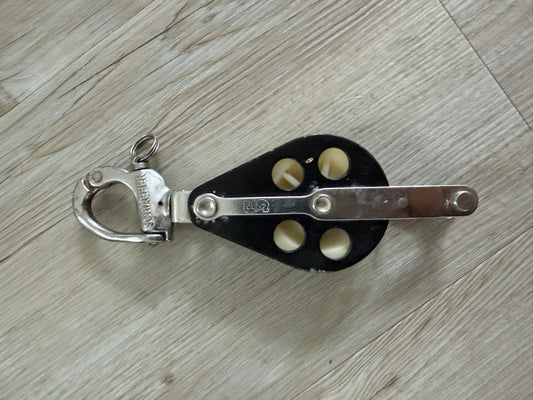 Schaefer 2" Sheave Single Swivel Block With Snap Shackle & Becket - 3/8" Line