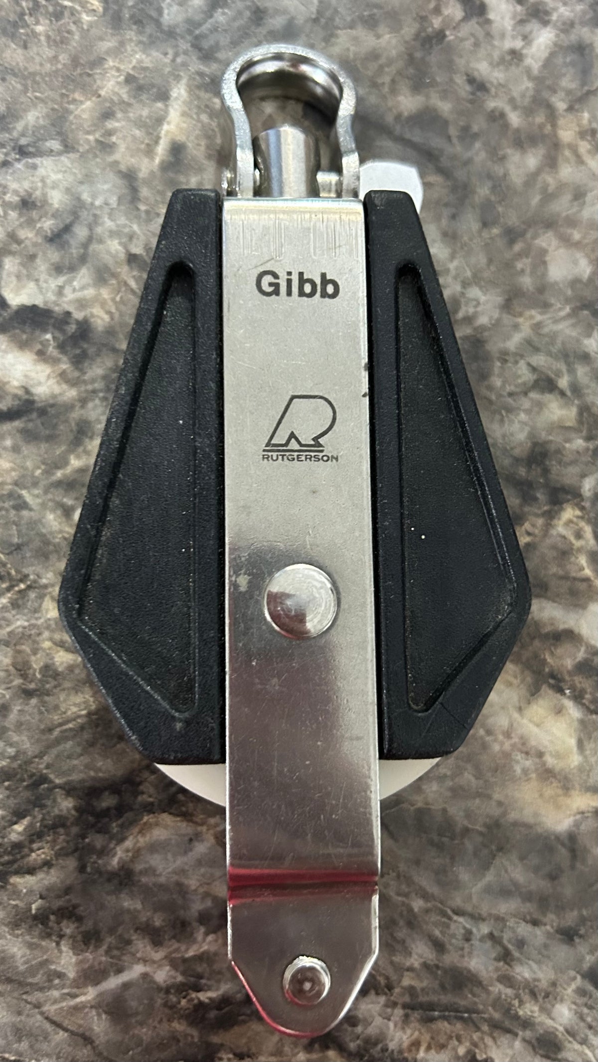 Gibb Single Block w/ Becket Fixed Shackle 2-1/2” Sheave 1/2” Line