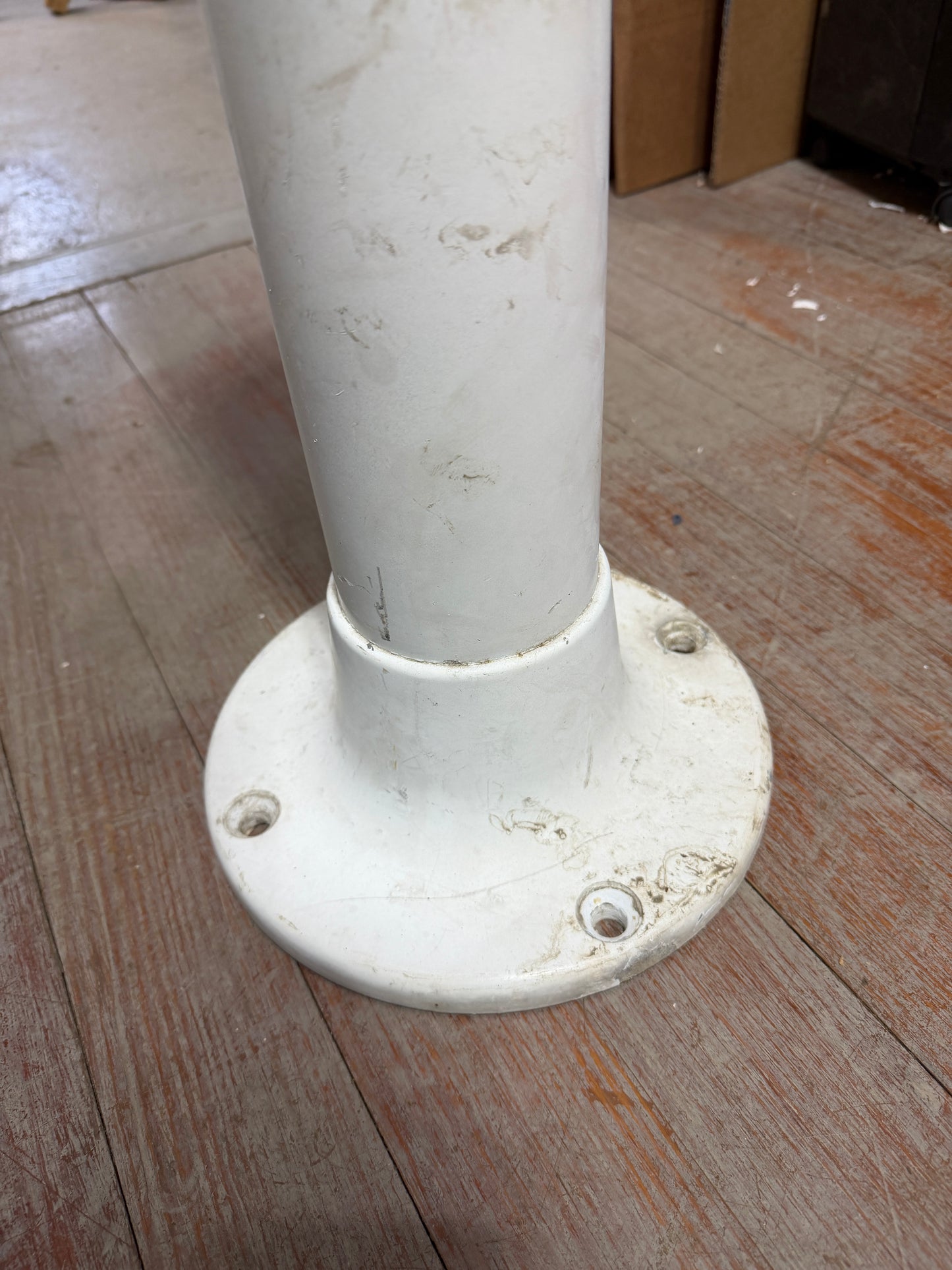 Edson Pedestal - 30" Tall - Serial Number 44870