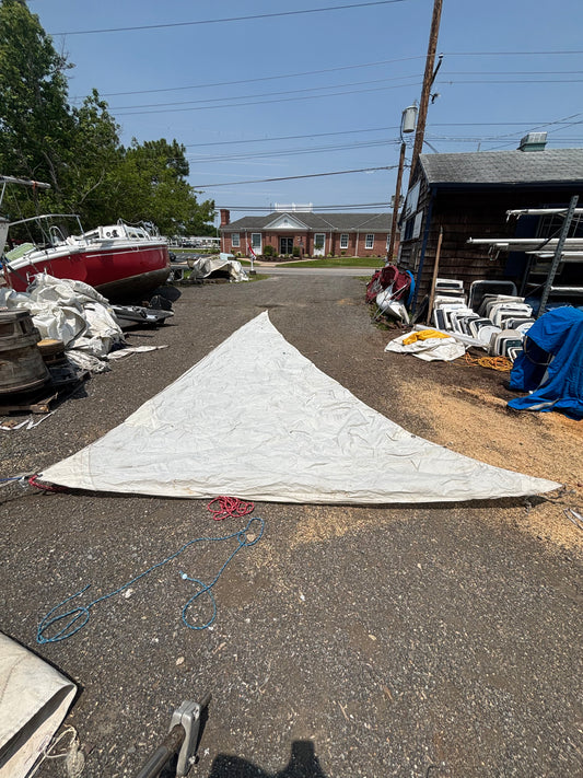 Hunter 25 Sail - 24’9” x 26’7” x 12’