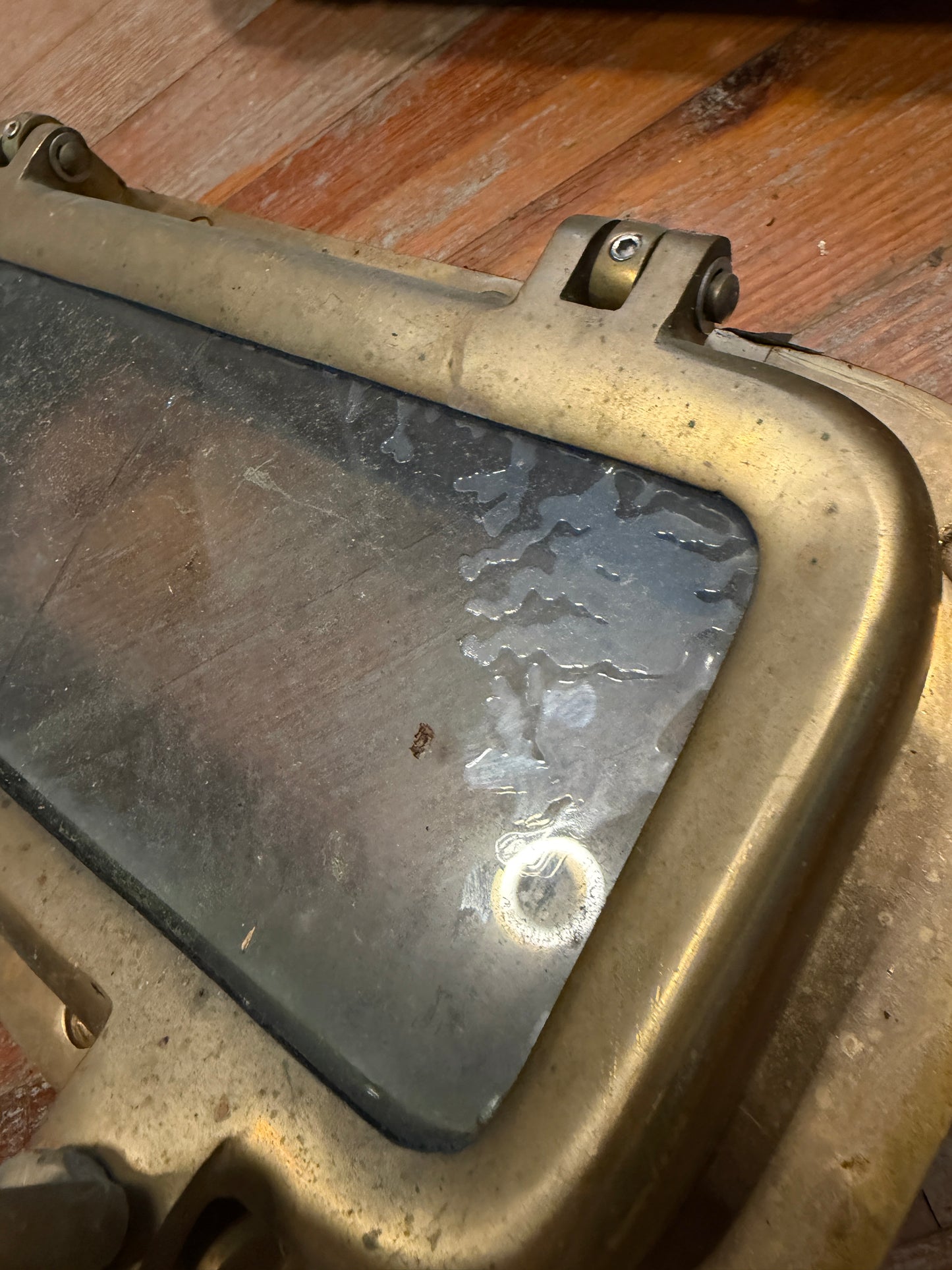 Opening Bronze Portlight / Porthole - ID: 12 3/8" x 5 1/4" x 1 1/2" Mounting Thickness - Cracked Glass In Middle