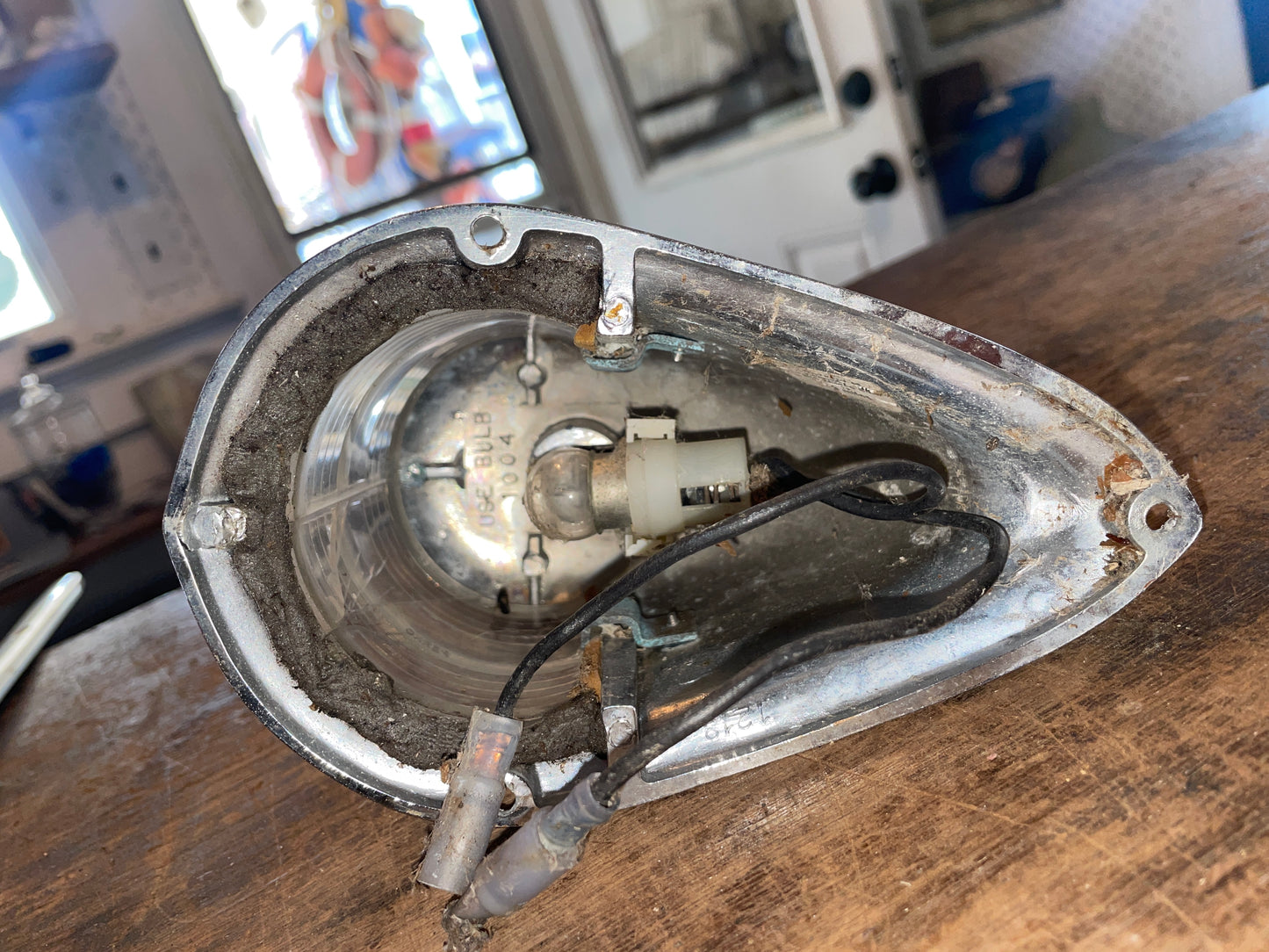 Perko Deck Mount Navigation Light - NEEDS NEW LENS