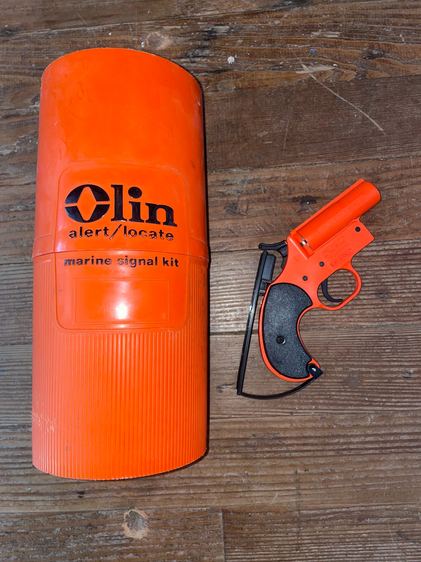 Olin Flare Gun & Case