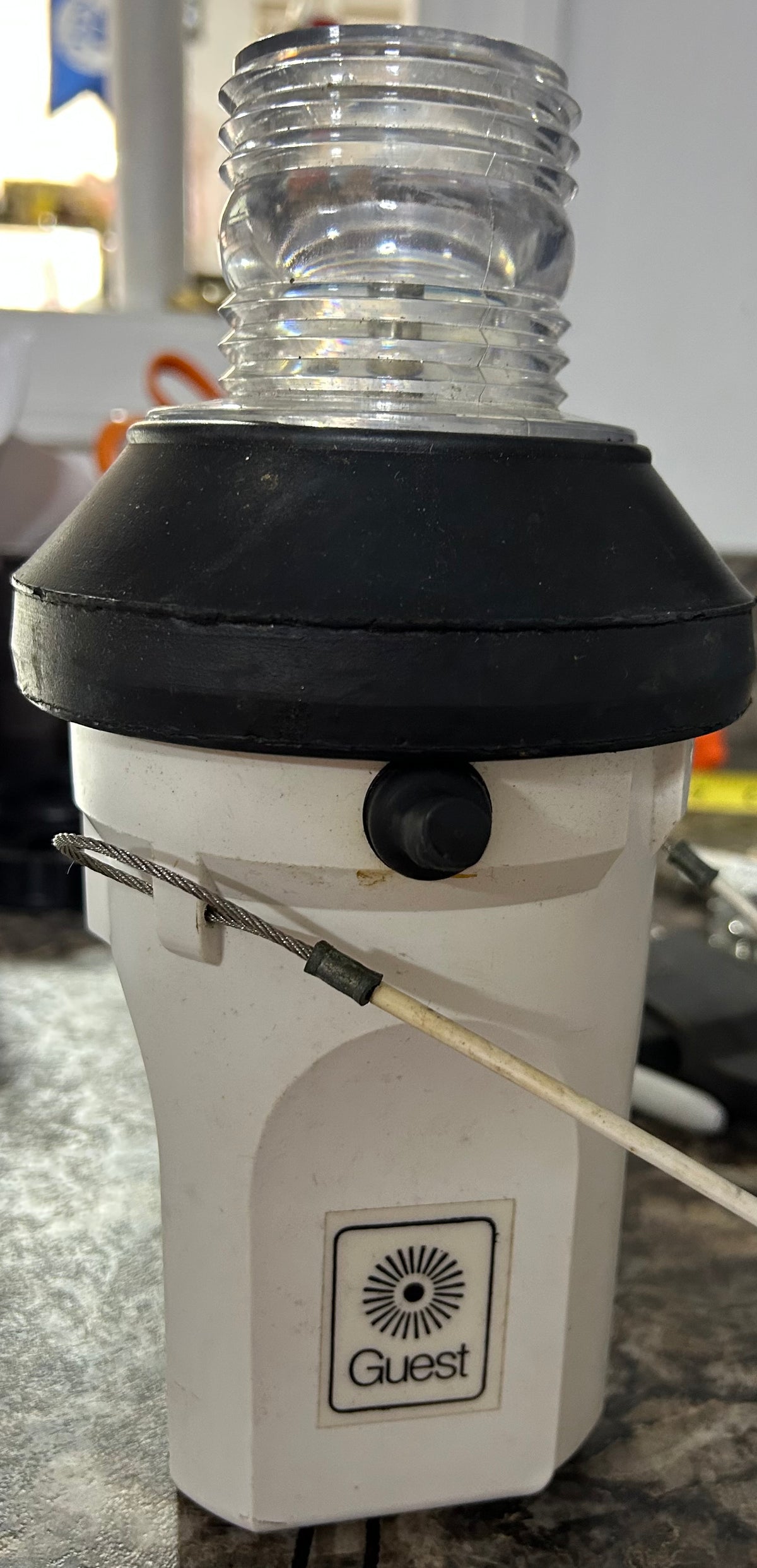 Guest 452 Automatic Anchor Light