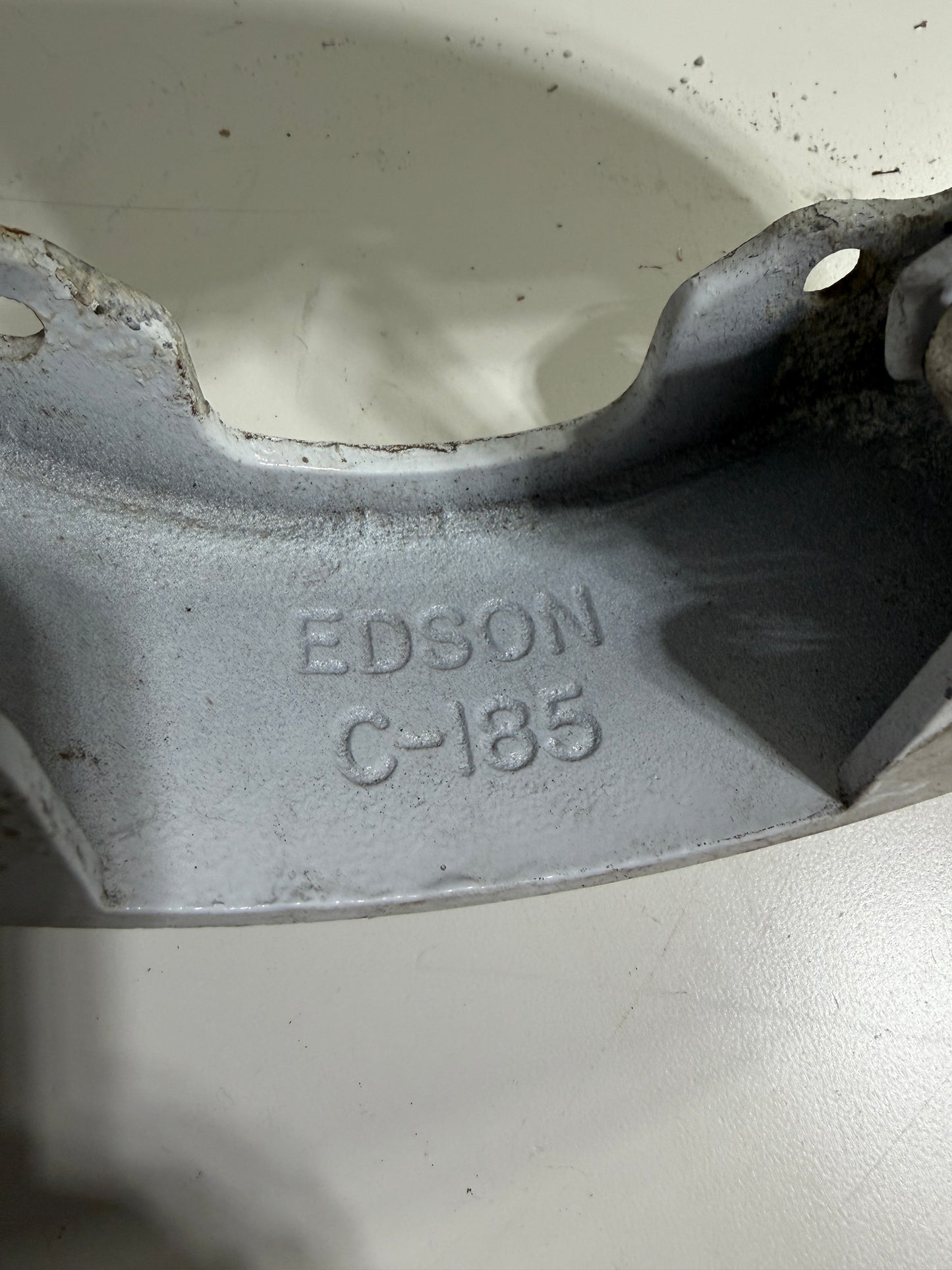 Edson C-185 Pedestal Collar With Single Handle - 7”