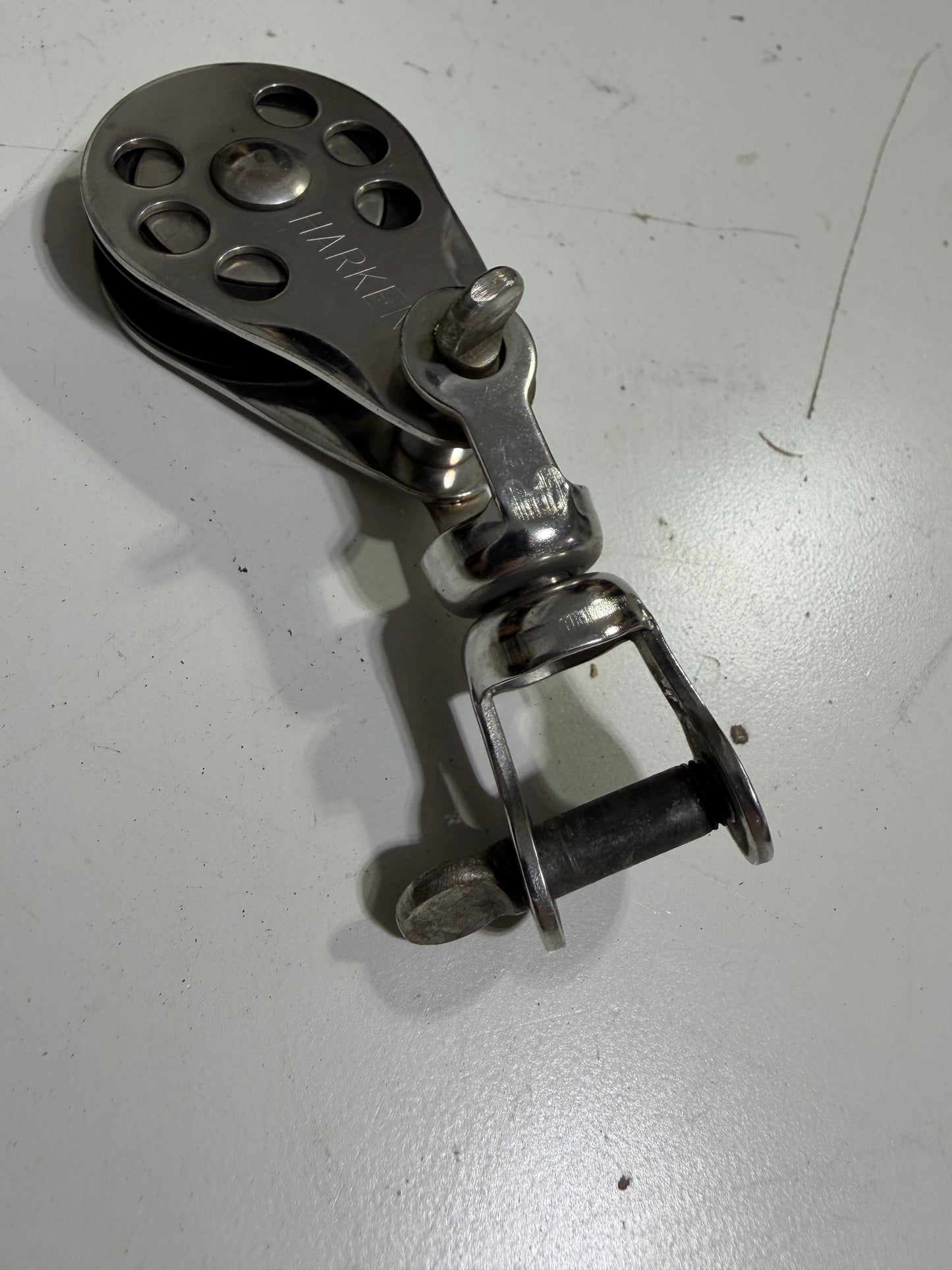 Harken 1 1/2" Wire Swivel Sheave Block - 3/16"