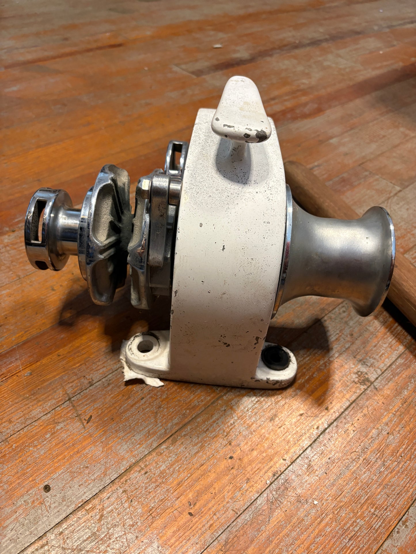 Muir Manual Windlass