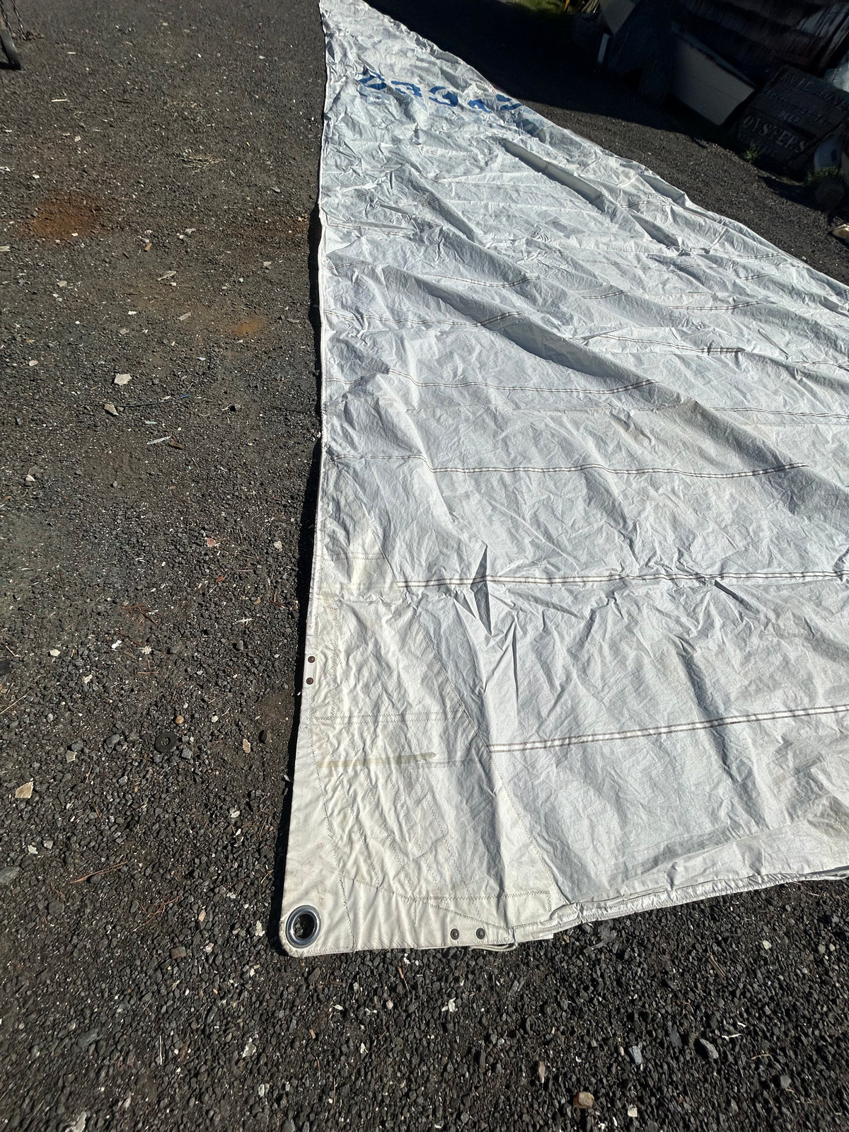 Hood Sail 35’1” x 33’8” x 16’5” 1/4" Slide