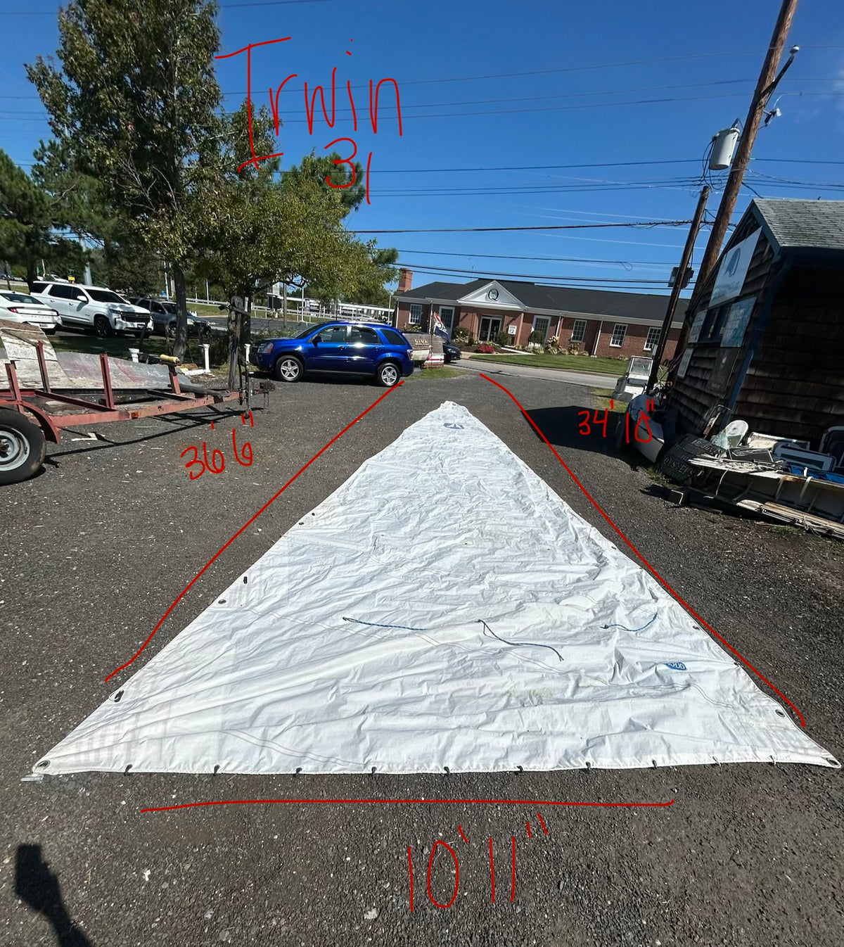 Hood Head Sail 36’ 6" Luff x 34’10” Leech x 10’11” Foot