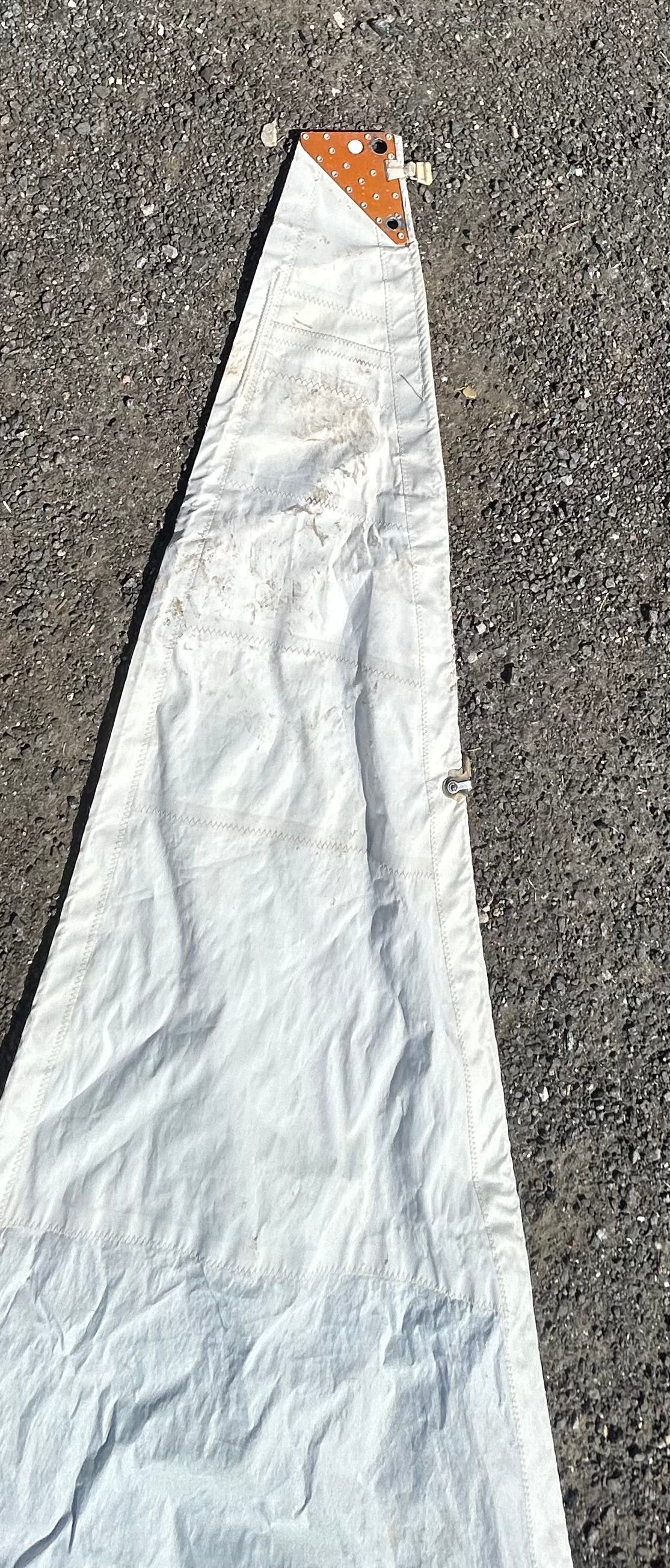 Hood Head Sail 36’ 6" Luff x 34’10” Leech x 10’11” Foot