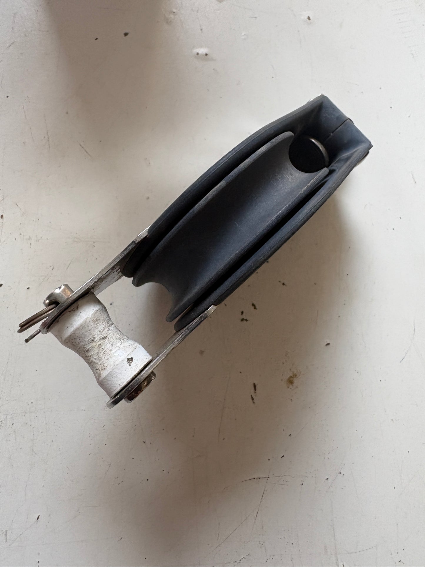 Harken Fixed Block 2 1/8" Sheave 3/8" Line