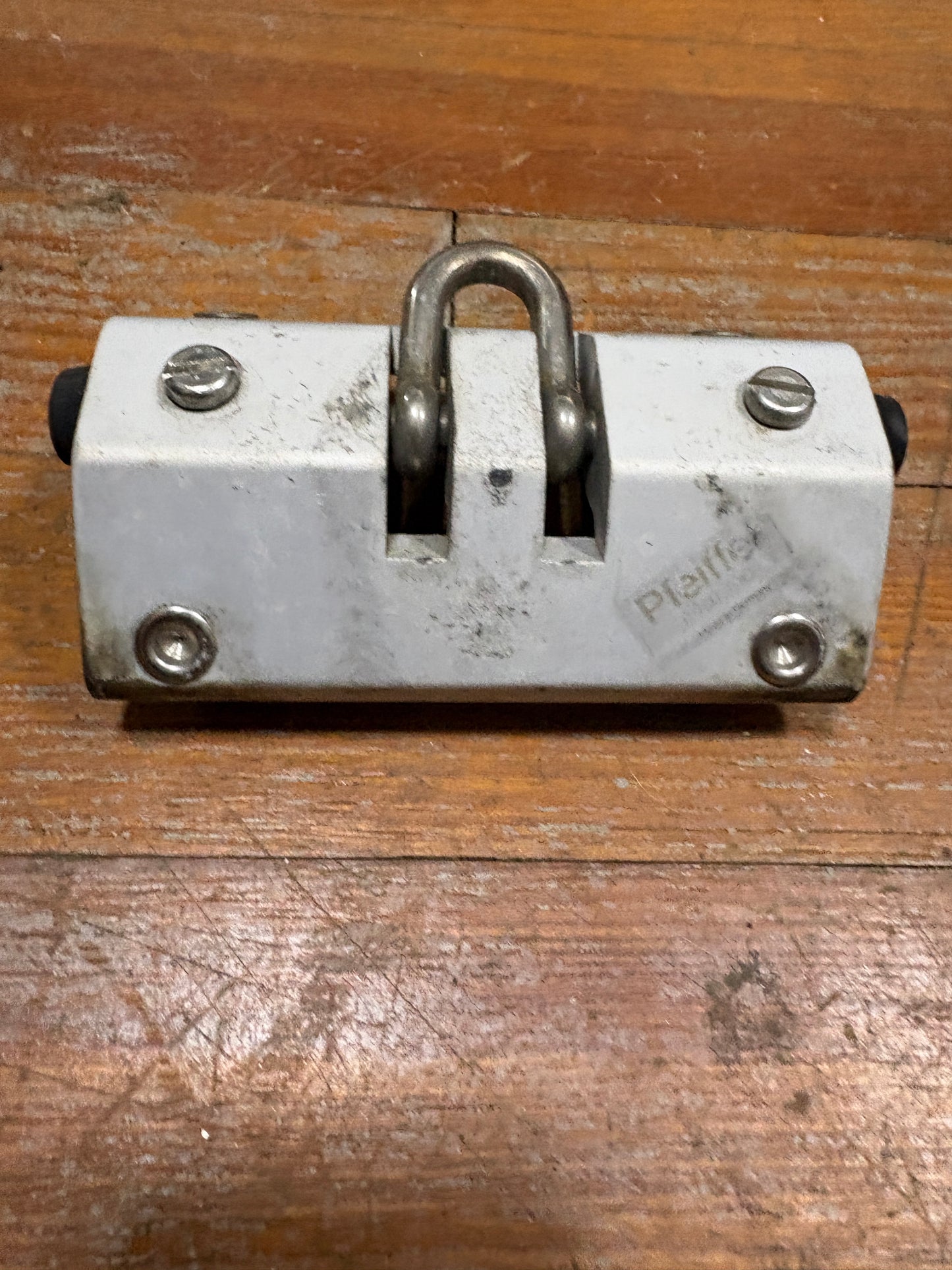 Pfeiffer Marine Traveler car for 1 1/4" X Track