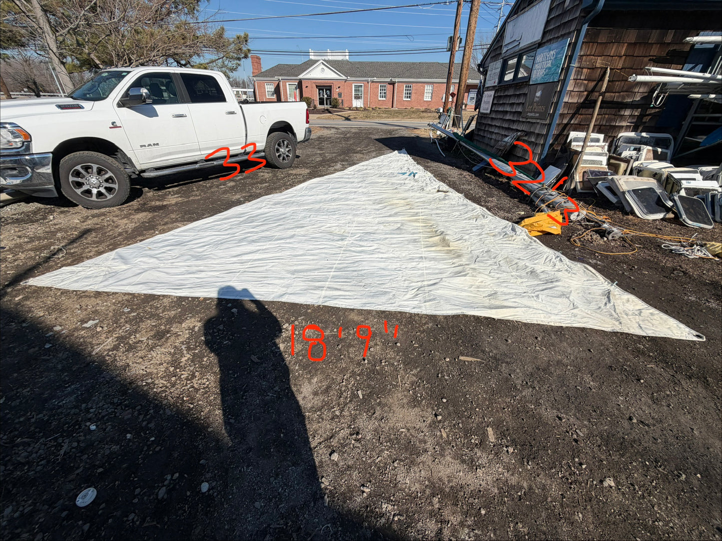 Pearson 30 Sail - 33' x 32'3" x 18'9"