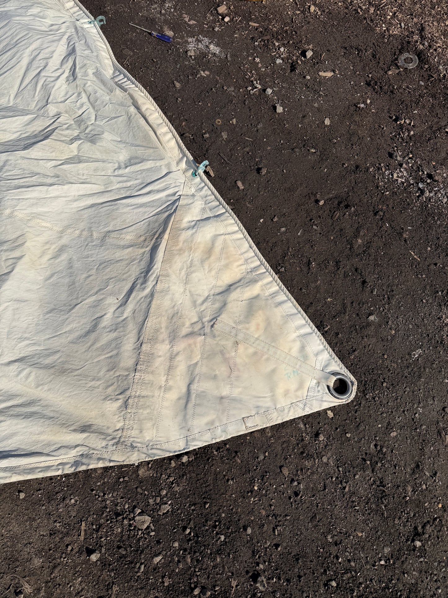 Pearson 30 Sail - 33' x 32'3" x 18'9"