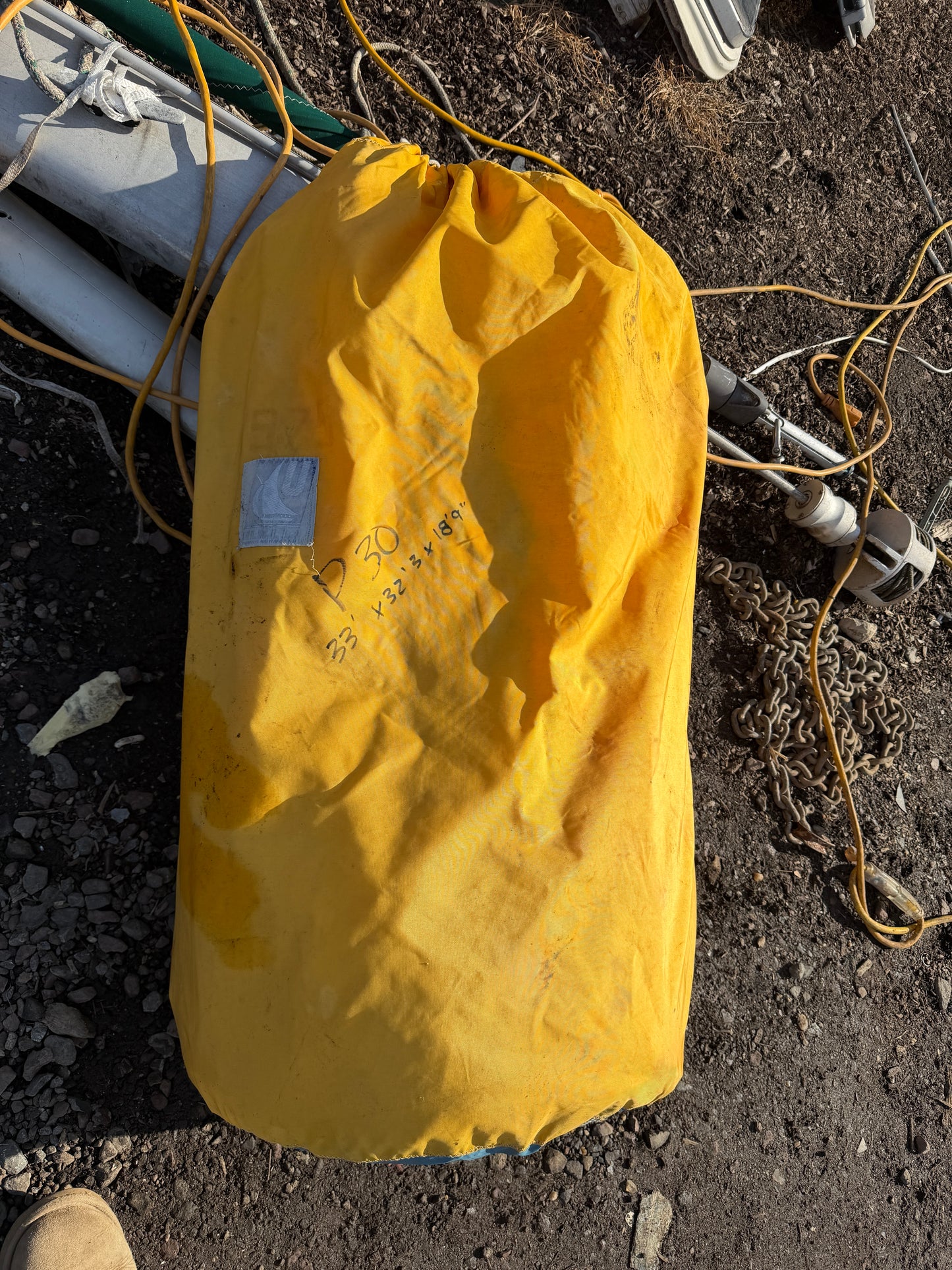 Pearson 30 Sail - 33' x 32'3" x 18'9"