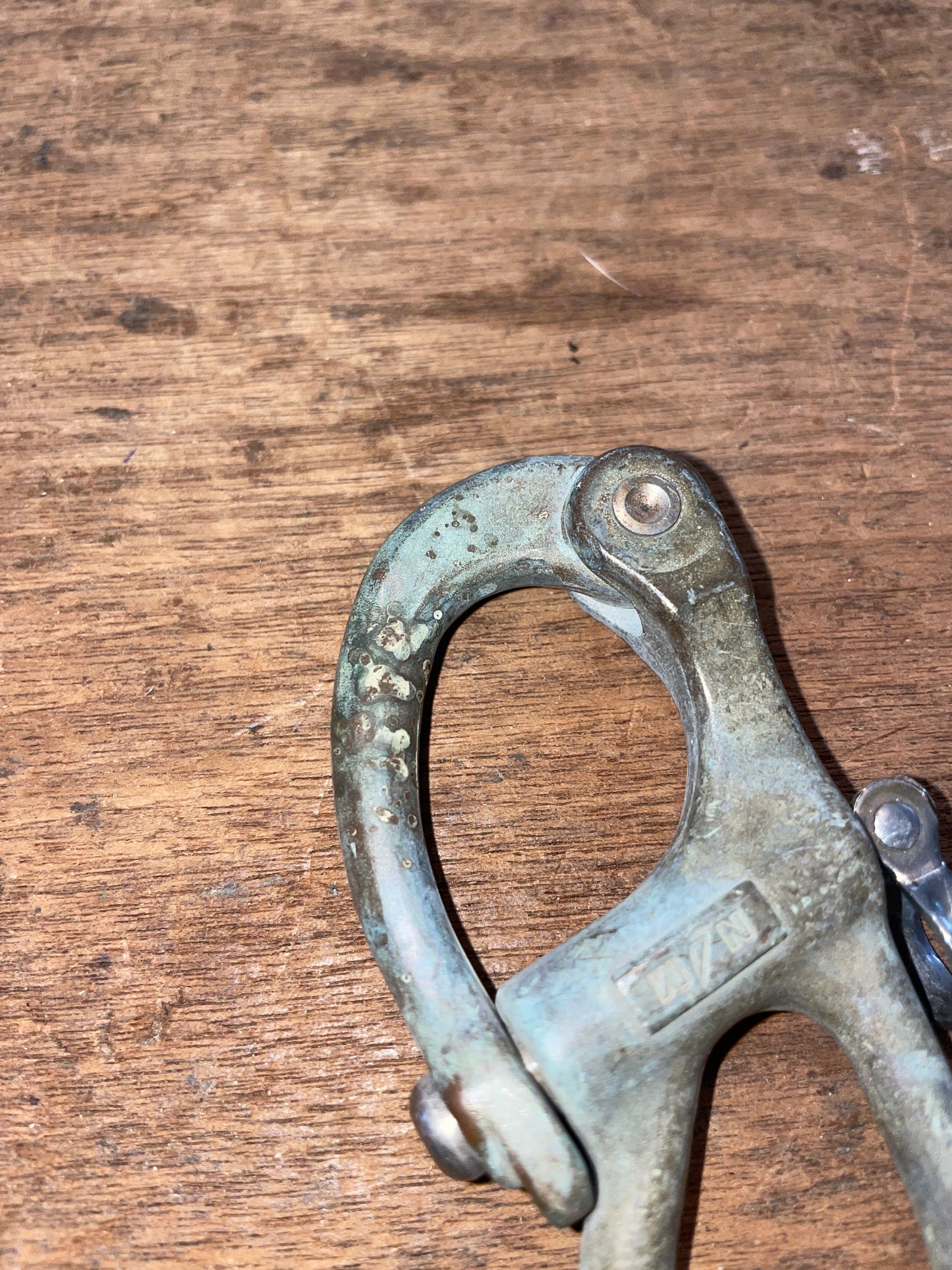 Nicro Marine 3/4” Vintage Bronze Fixed Shackle