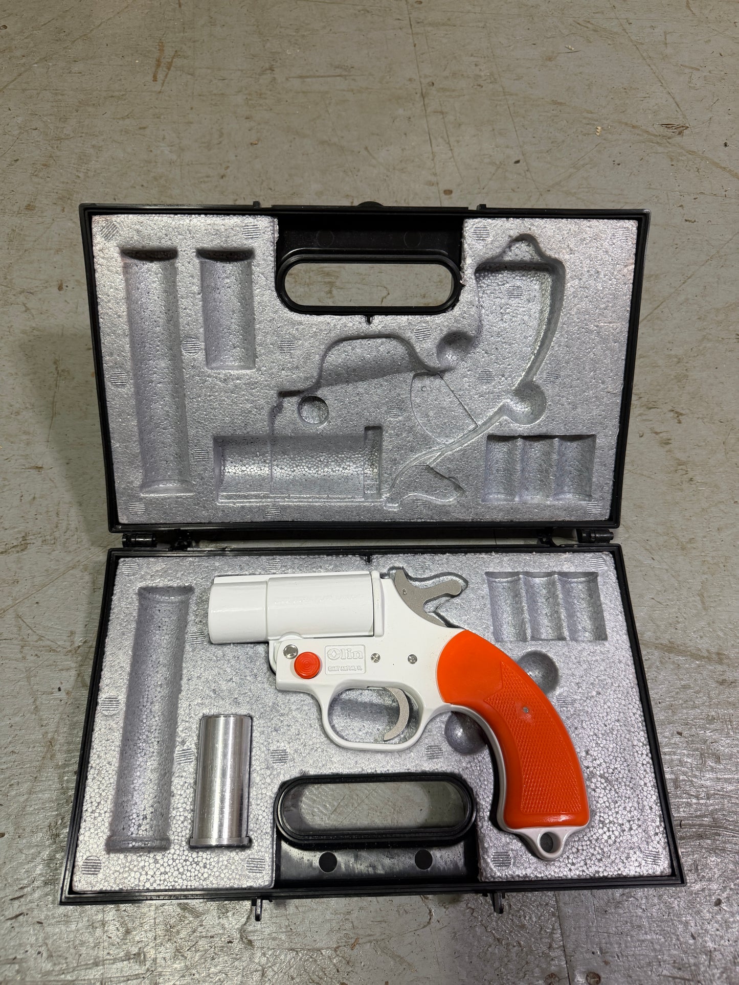 Vintage 25mm Olin Winchester Flare Gun