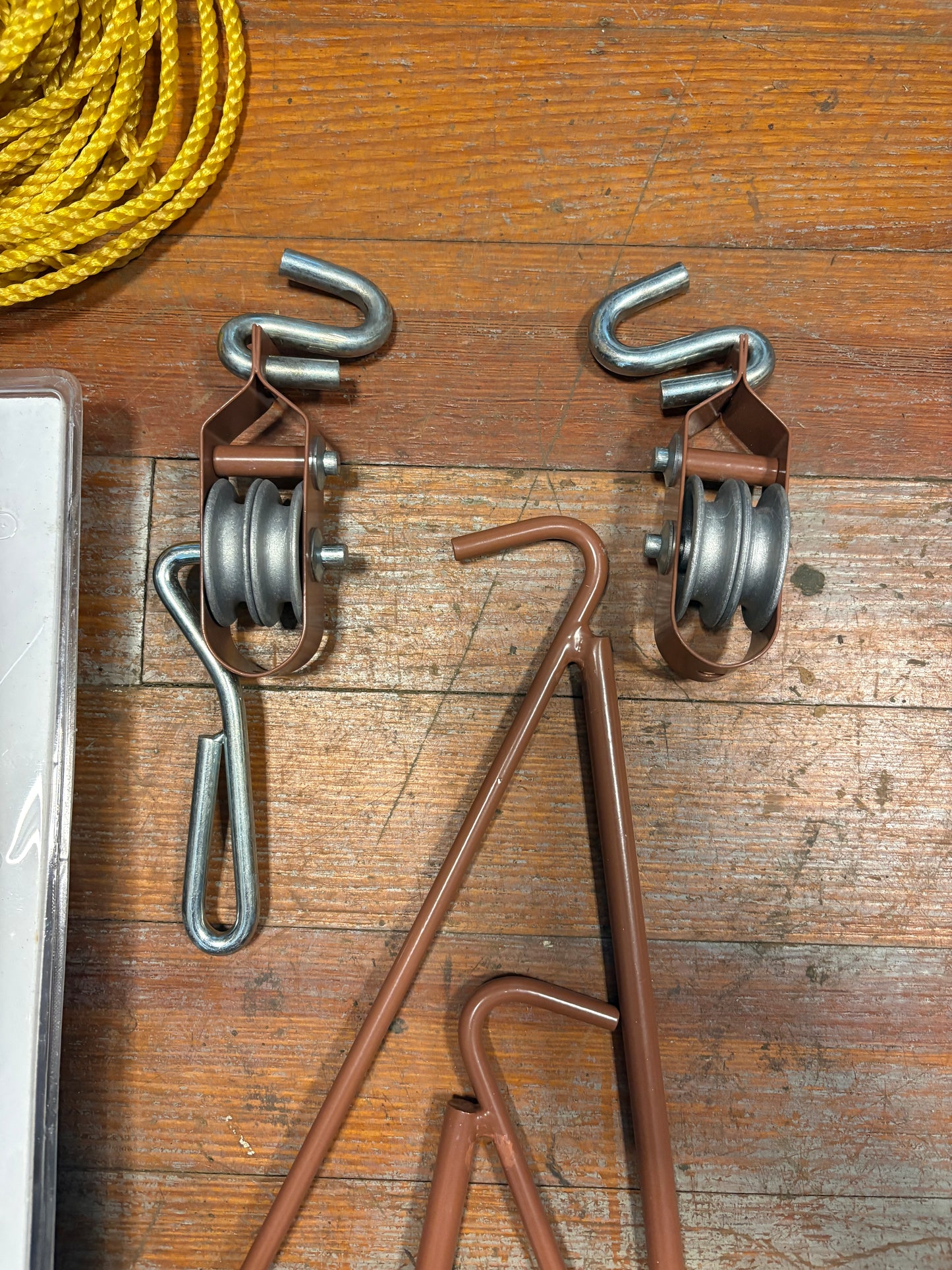 Gambrel & Pulley Hoist Item 99758