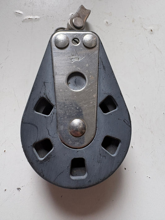 Sail Speed  Single Swivel Block 2 1/8" Sheave and 3/8" Line