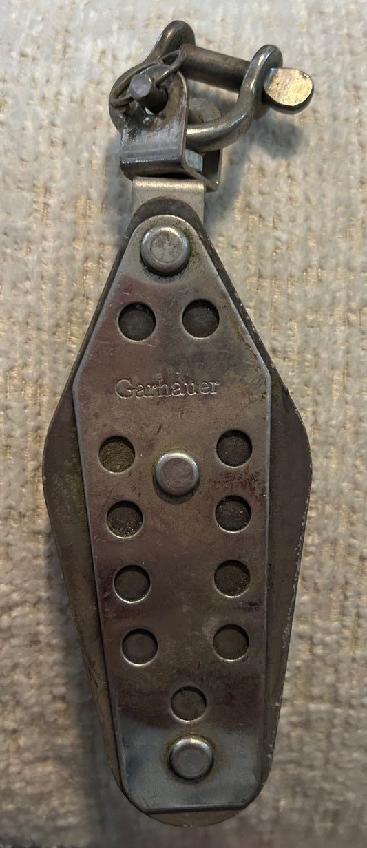 Garhauer Fiddle block w/shackle -3/8" line max