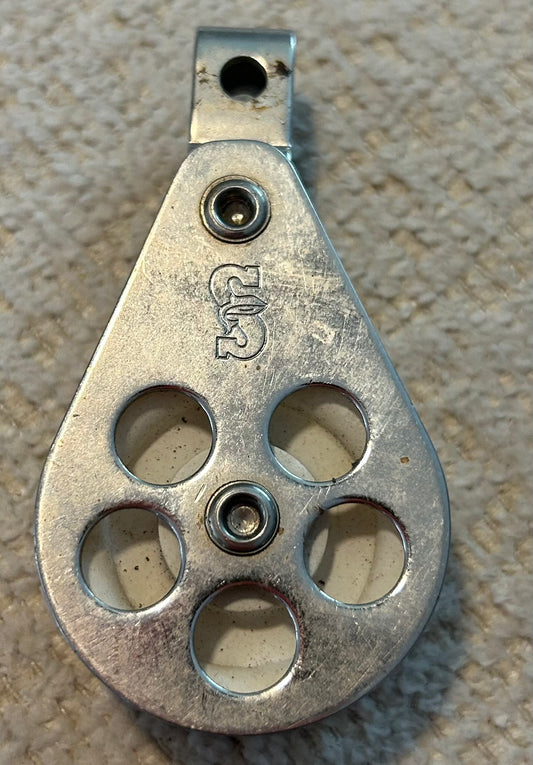 Small Schaefer Block - 1 1/2" sheave - 3/8" line max