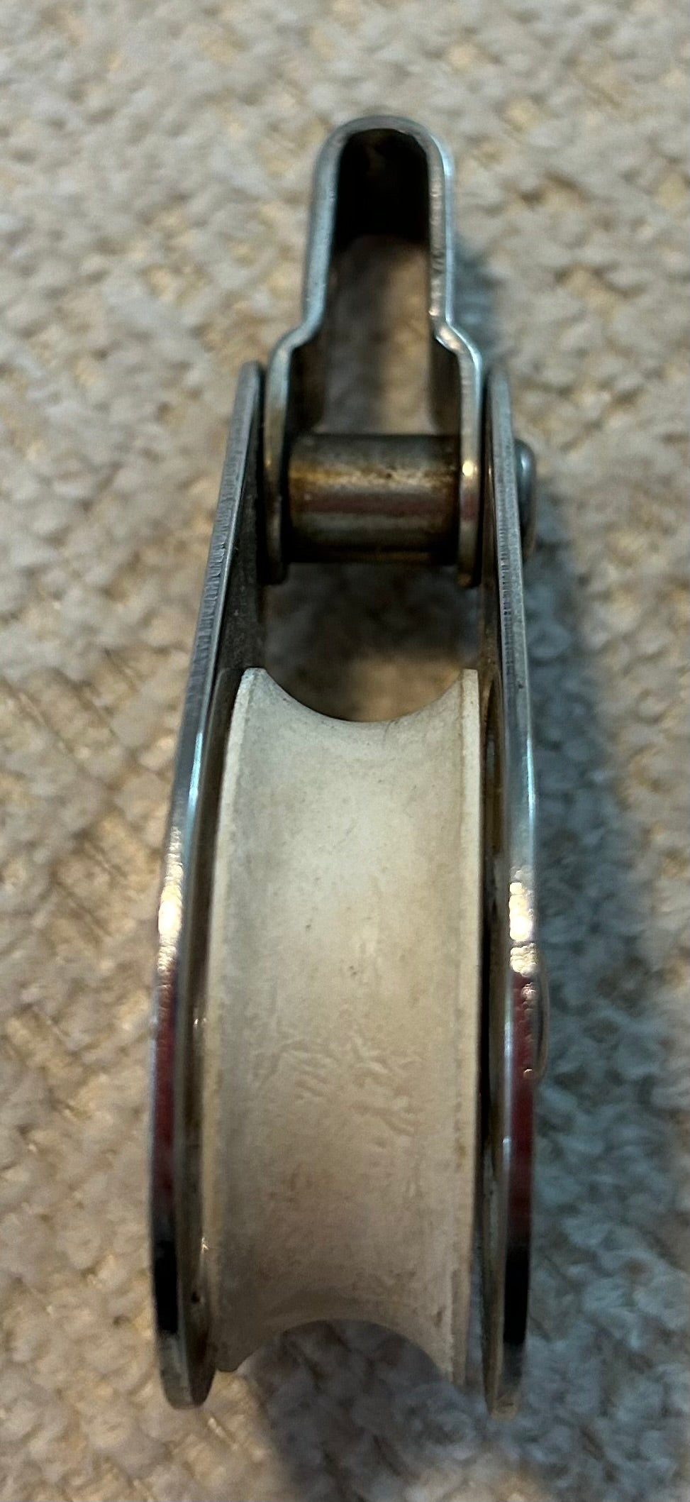Small Schaefer Block - 1 1/2" sheave - 3/8" line max