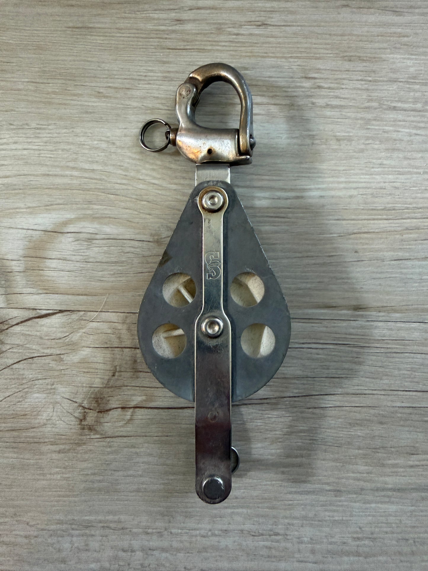 Schaefer 2" Single Sheave Swivel Block With Shackle And Becket - 3/8" Line