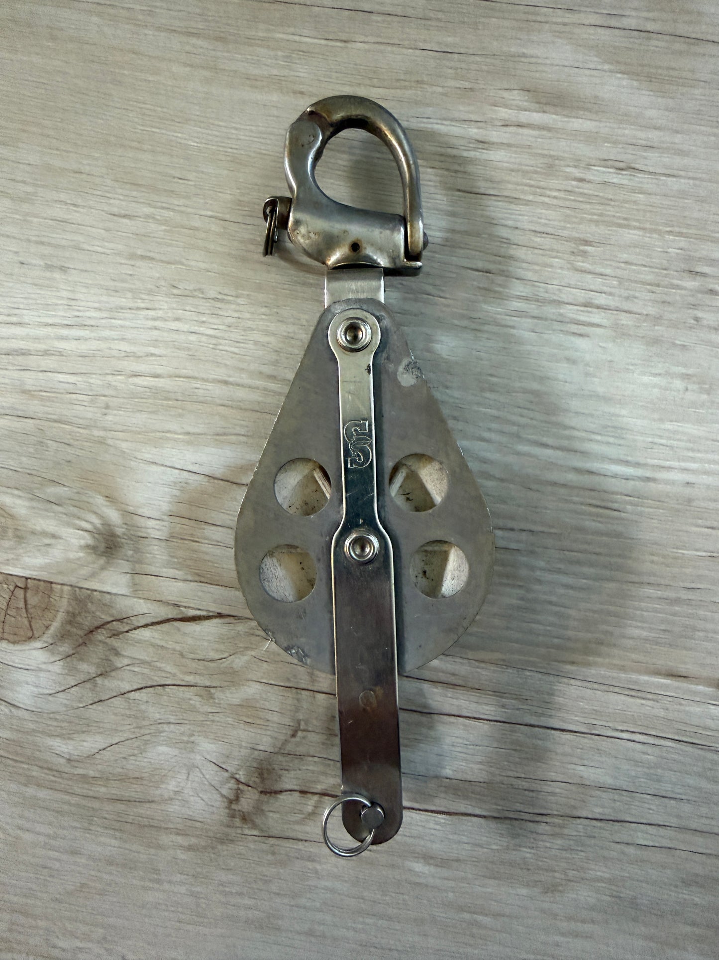 Schaefer 2" Single Sheave Swivel Block With Shackle And Becket - 3/8" Line