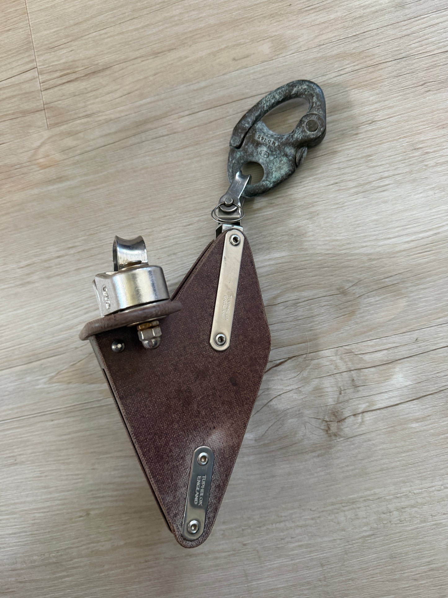 Tuphblox Fiddle Block With Schaefer Cam Cleat & Bronze Shackle - 3/8" Line