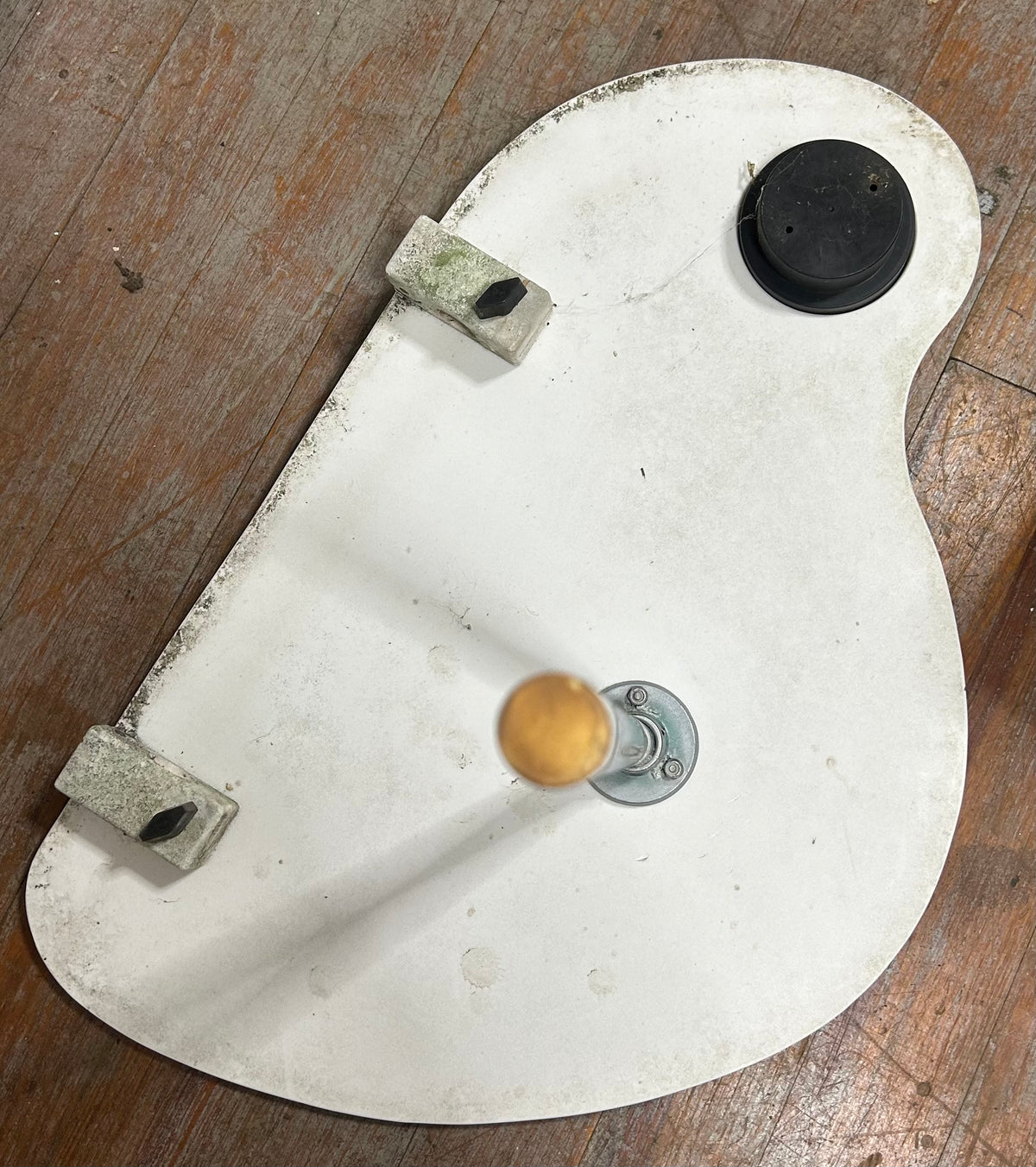 Stern Cockpit Seat w/ Pedestal & Mounting Hardware 24 3/4” x 16 1/2” (Right Side)