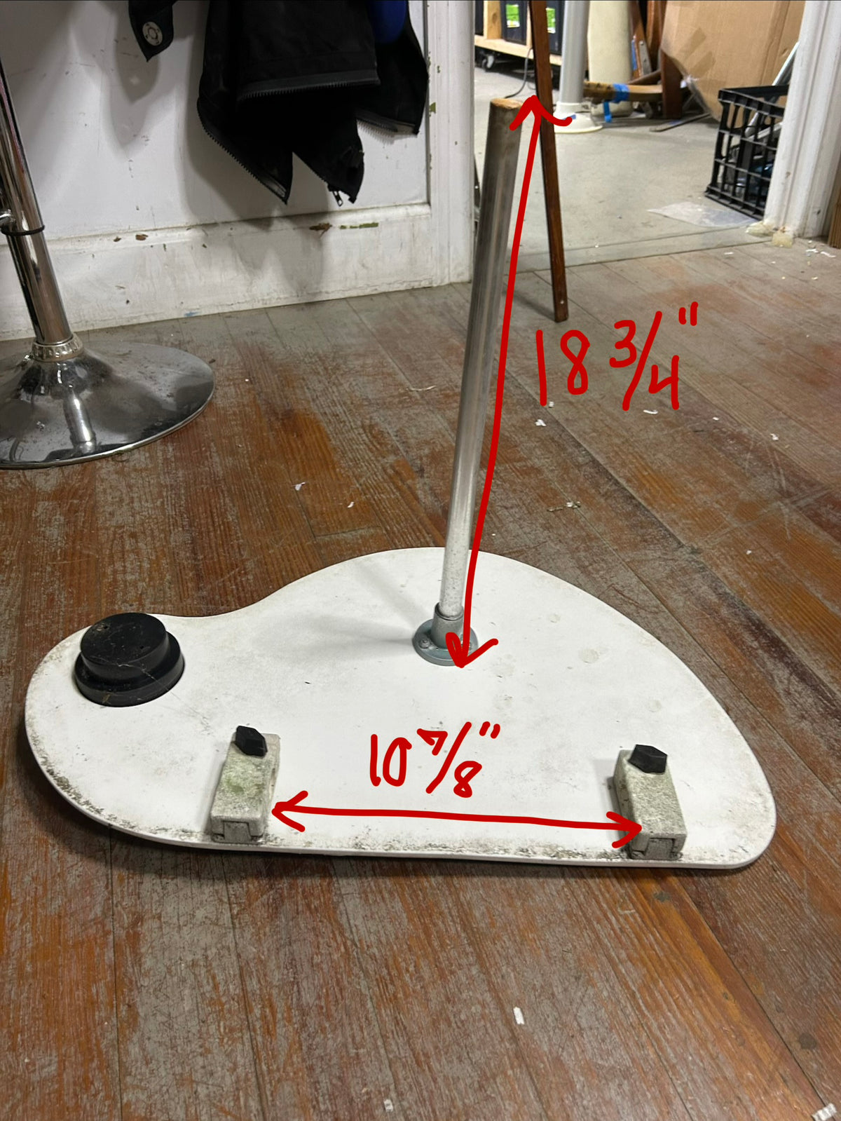 Stern Cockpit Seat w/ Pedestal & Mounting Hardware 24 3/4” x 16 1/2” (Right Side)