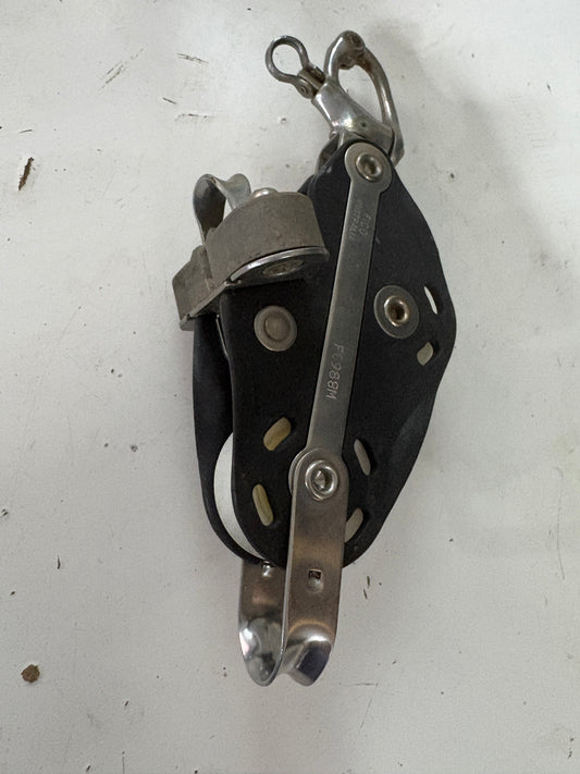 Fico Swivel Fiddle Block with Cam Cleat, Shackle, and beckett 3/8" Line #F0988M