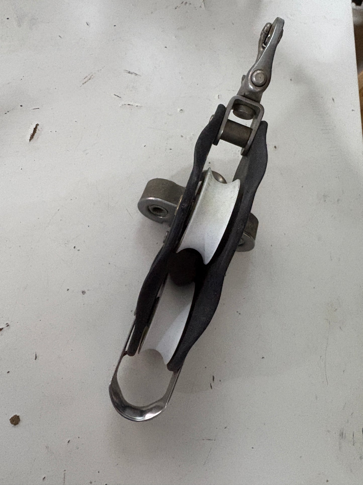 Fico Swivel Fiddle Block with Cam Cleat, Shackle, and beckett 3/8" Line #F0988M