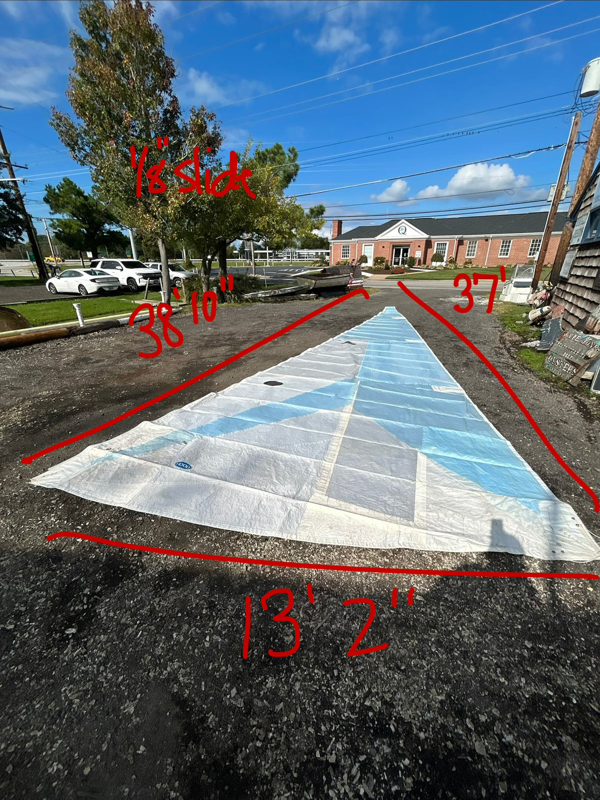 Hood Dufour 380 Mainsail 38’10” Luff 37’ Leech 13’2” Foot 1/8” Slides