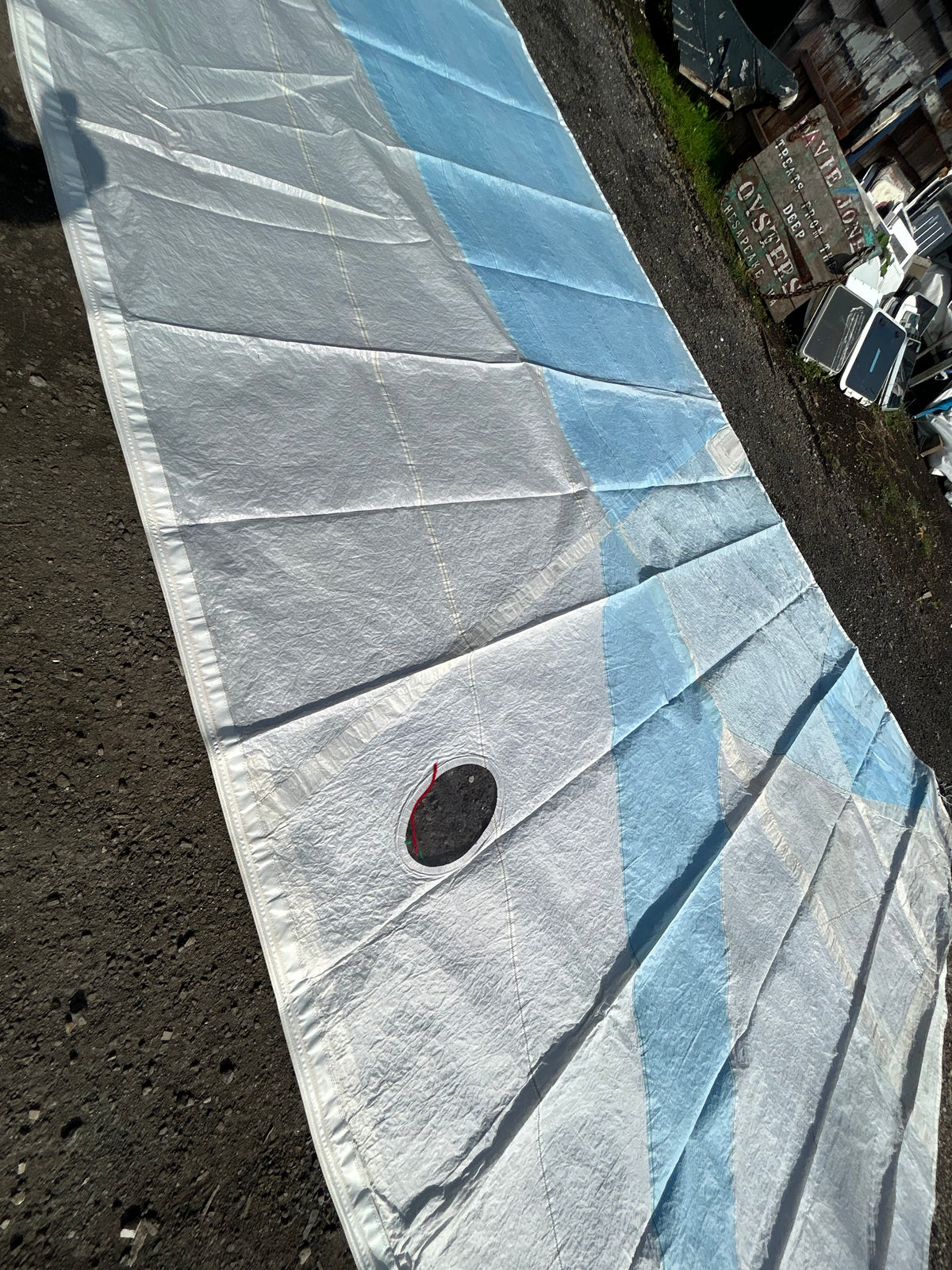 Hood Dufour 380 Mainsail 38’10” Luff 37’ Leech 13’2” Foot 1/8” Slides