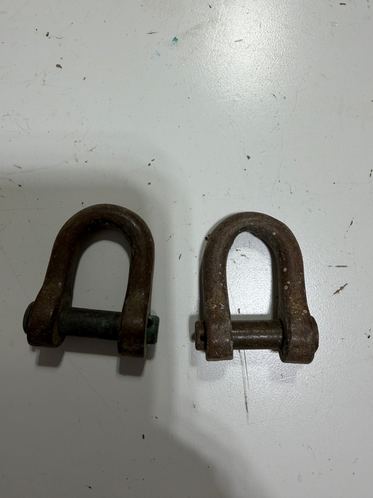PAIR D Shackles - 1/4" & 5/16" Pin Diameters