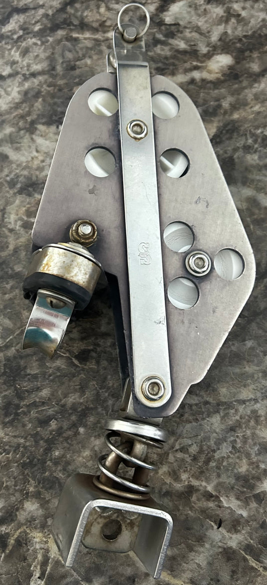 Standing Schaefer Toggle Mount Fiddle Block w/ Cam Cleat and becket - 3/8" Line